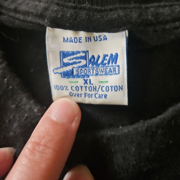 Vintage 90's Salem Michael Jordan "The Man Is Back" Tshirt - Picture 2 of 3